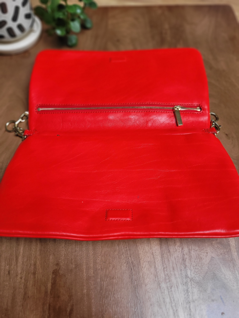 Tory Burch Vibrant Red Leather Logo Wristlet with Chain Strap - Picture 2 of 5